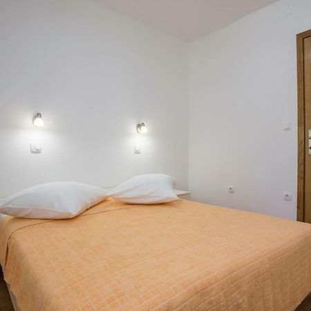 Apartments Bezmalinovic 2 Bol Kültér fotó