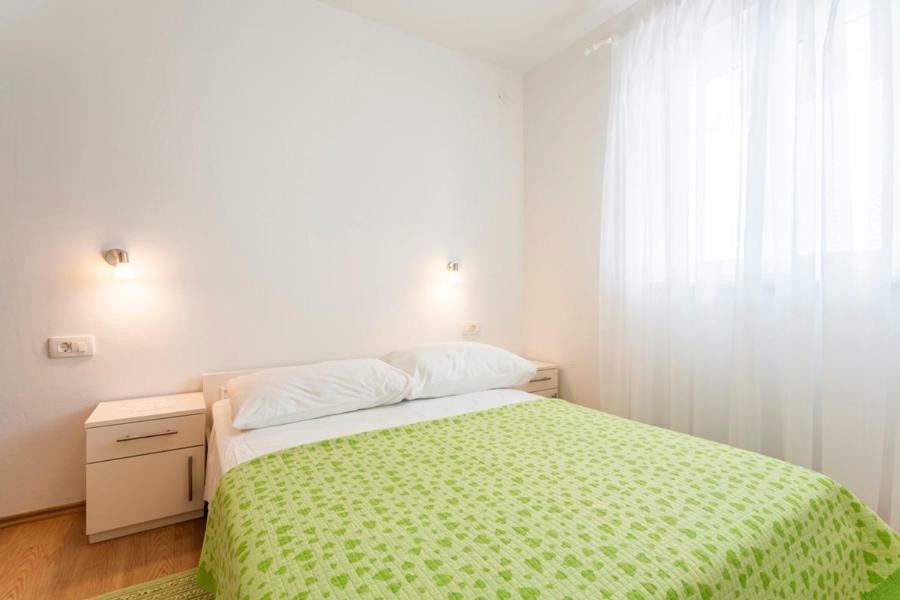 Apartments Bezmalinovic 2 Bol Kültér fotó