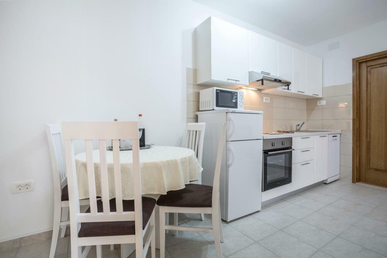 Apartments Bezmalinovic 2 Bol Kültér fotó
