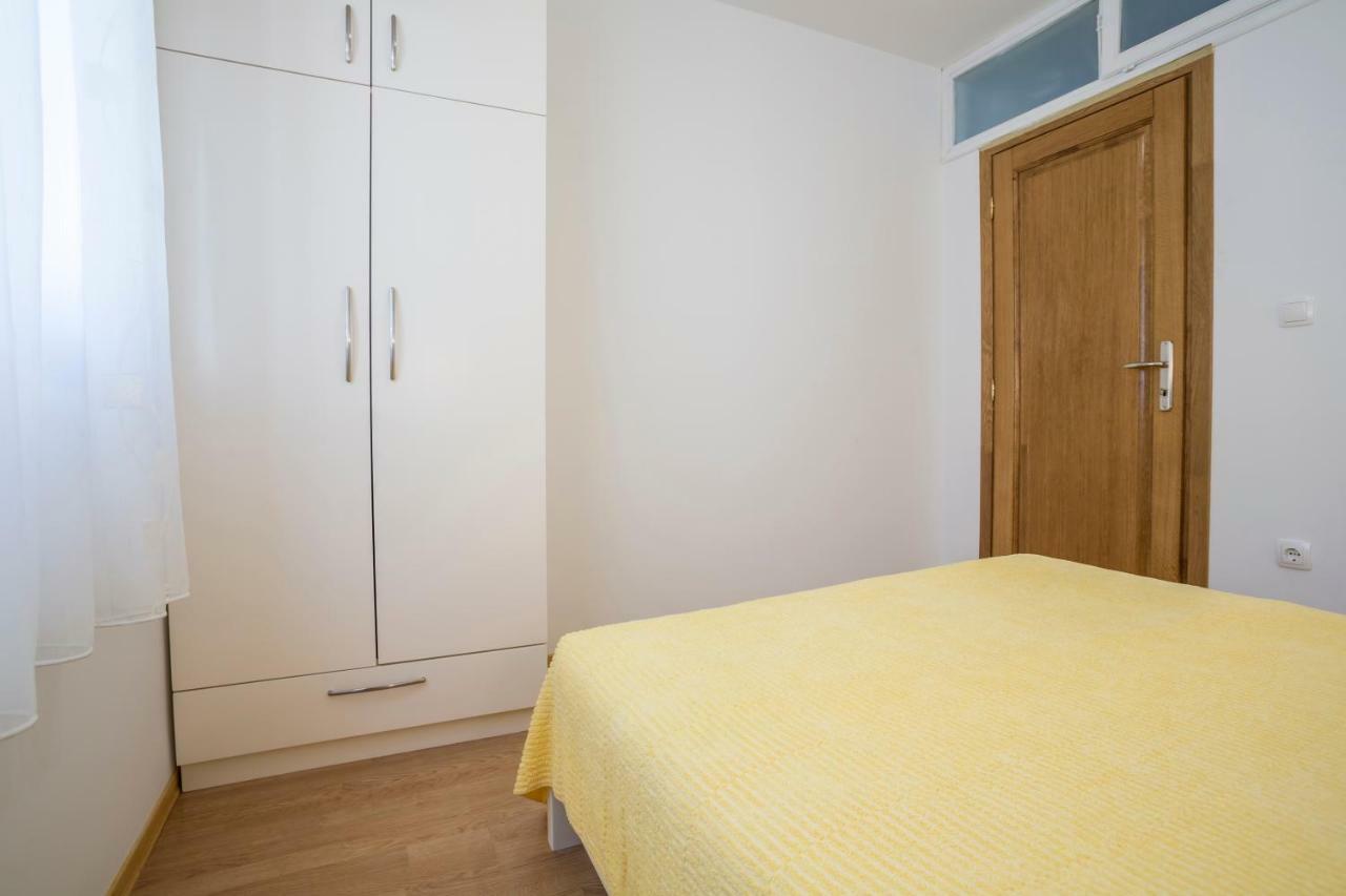 Apartments Bezmalinovic 2 Bol Kültér fotó