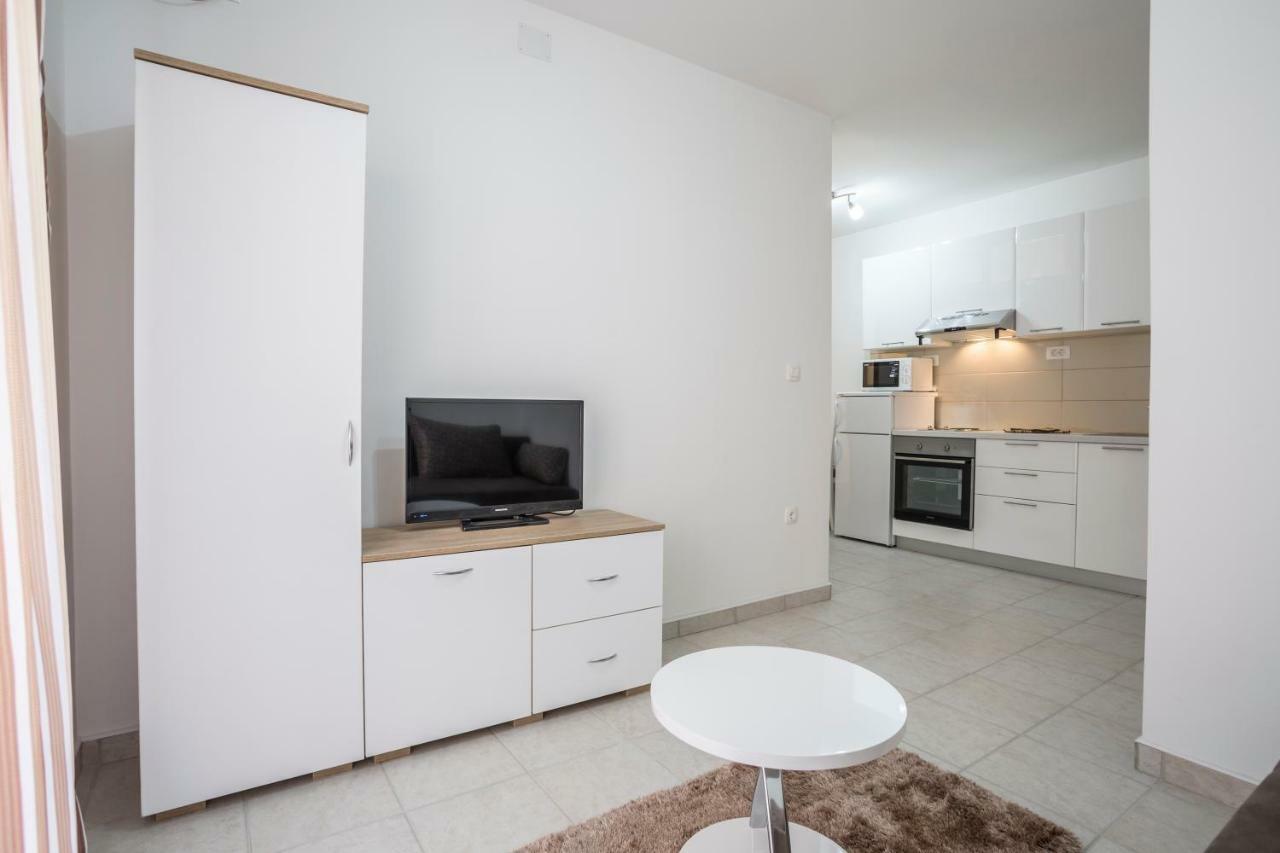Apartments Bezmalinovic 2 Bol Kültér fotó