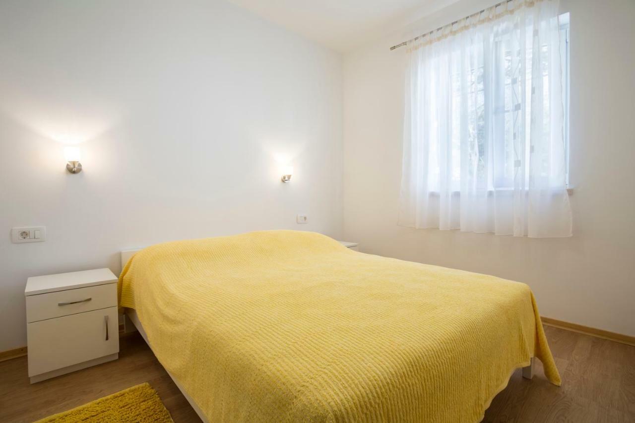Apartments Bezmalinovic 2 Bol Kültér fotó